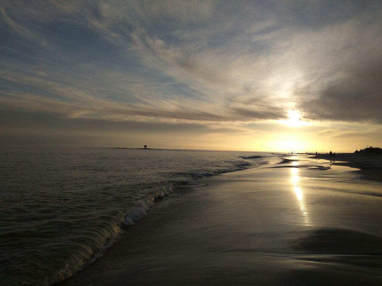 Playa de la Costa de Oro al atardecer